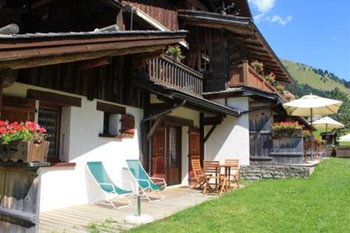 фото отеля Les Chalets de la Serraz