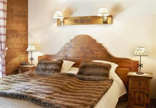 фото отеля Les Chalets de la Serraz