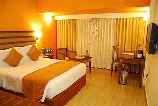 фото отеля Quality Inn Sabari Resorts