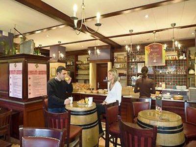 фото отеля Hotel Ibis Paris Porte De Clichy Centre