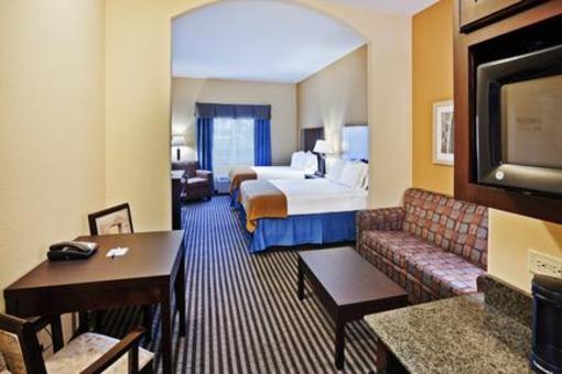 фото отеля Holiday Inn Express Hotel & Suites Okmulgee