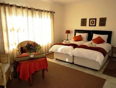 фото отеля Haus Giotto Bed and Breakfast Gansbaai