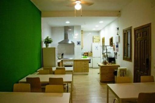 фото отеля The Living Roof Hostel Madrid