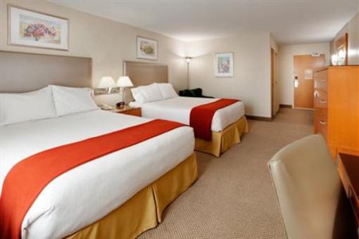 фото отеля Holiday Inn Express Warwick Providence