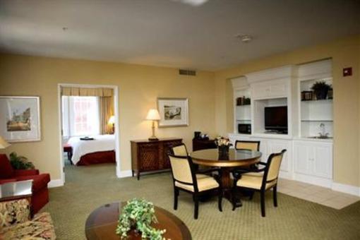 фото отеля Hampton Inn & Suites Birmingham-Downtown-Tutwiler