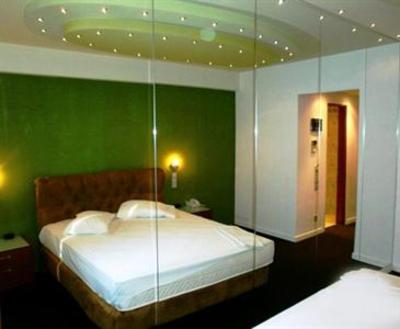 фото отеля Carol Hotel