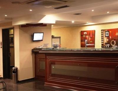 фото отеля Carol Hotel