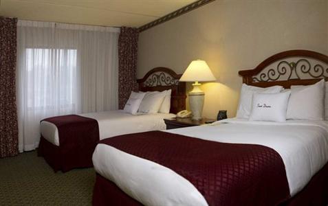 фото отеля DoubleTree Suites by Hilton Hotel Nashville Airport