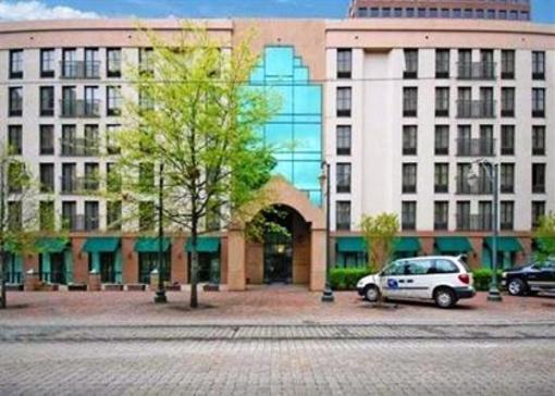 фото отеля Sleep Inn at Court Square