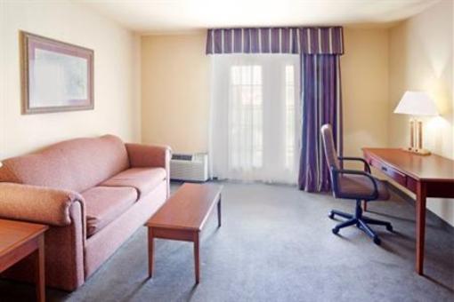 фото отеля Holiday Inn Express Hotel & Suites Kerrville