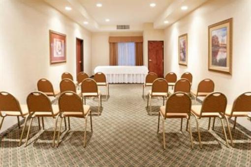 фото отеля Holiday Inn Express Hotel & Suites Kerrville