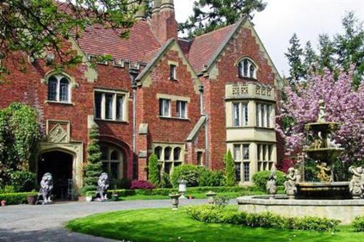 фото отеля Thornewood Castle Inn and Gardens
