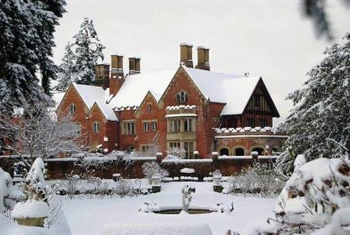 фото отеля Thornewood Castle Inn and Gardens