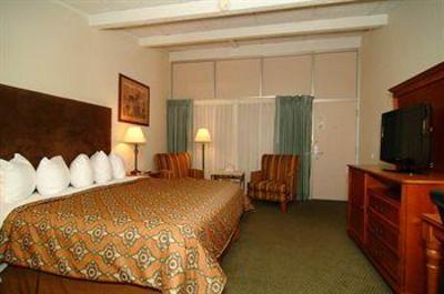 фото отеля BEST WESTERN Outlaw Inn