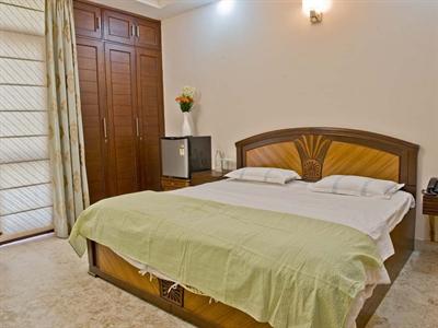 фото отеля Dan & Clover Home Guest house New Delhi