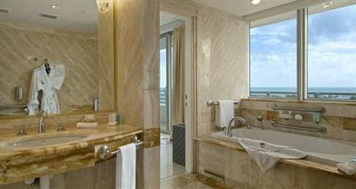 фото отеля Hilton Hotel Bentley South Miami Beach