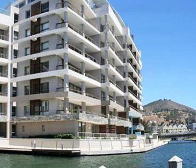 фото отеля Canal Quays Apartments Cape Town