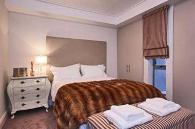фото отеля Canal Quays Apartments Cape Town
