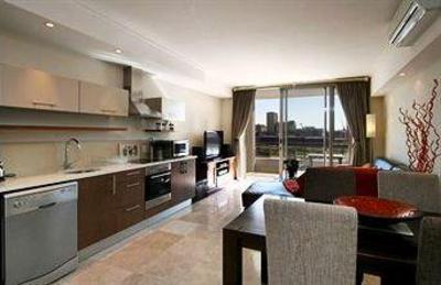 фото отеля Canal Quays Apartments Cape Town