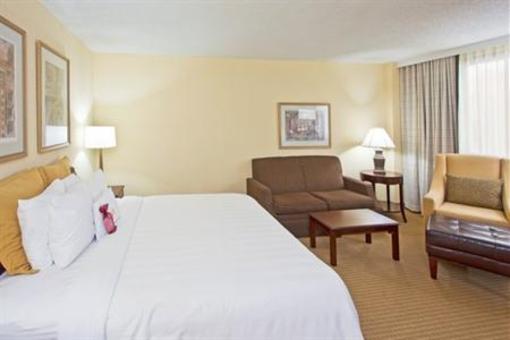 фото отеля Crowne Plaza Miami Airport