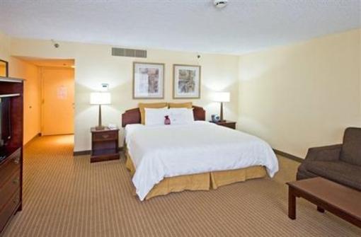 фото отеля Crowne Plaza Miami Airport