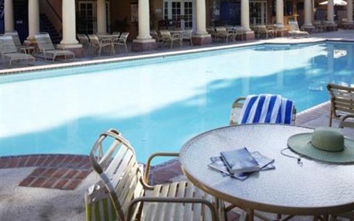 фото отеля Dolphin's Cove Resort