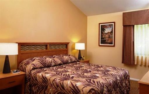 фото отеля Dolphin's Cove Resort