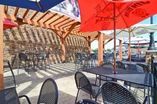 фото отеля BEST WESTERN Fargo Doublewood Inn