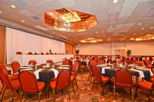 фото отеля BEST WESTERN Fargo Doublewood Inn