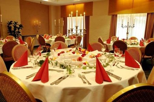 фото отеля BEST WESTERN Parkhotel Krone