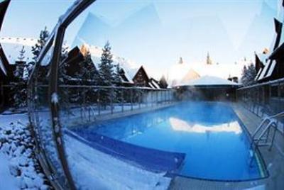 фото отеля Mystic Springs Chalets & Hot Pools