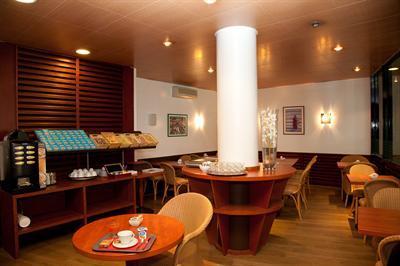 фото отеля Teneo Suites Bordeaux