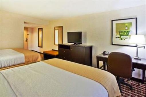 фото отеля Holiday Inn Gainesville-Lanier Centre