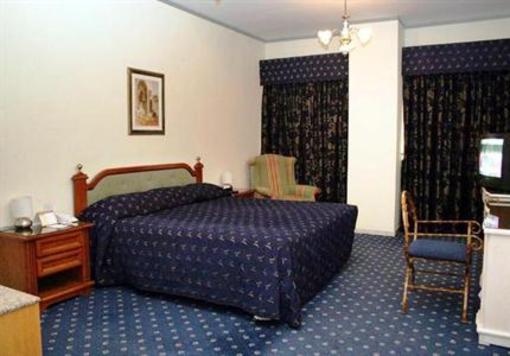 фото отеля Ramee Guestline Deira Hotel