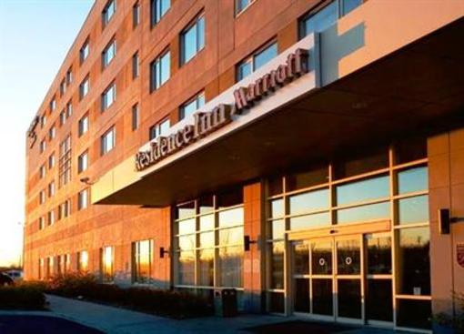 фото отеля Marriott Residence Inn Montreal Airport