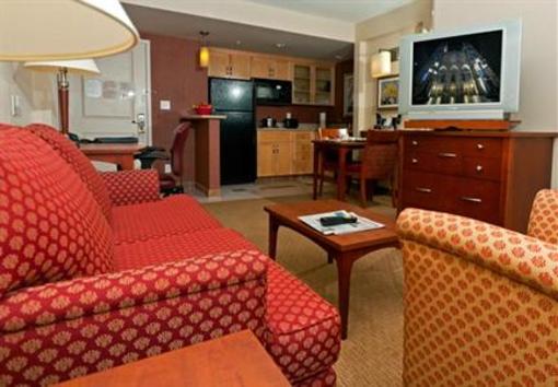 фото отеля Marriott Residence Inn Montreal Airport