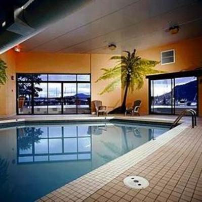 фото отеля Oceanfront Grand Resort & Marina Cowichan Bay
