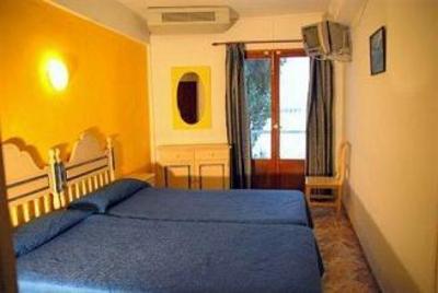 фото отеля Hostal Calma Alcudia
