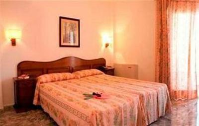 фото отеля Hostal Calma Alcudia