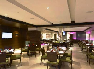 фото отеля Royal Orchid Central Hotel Ahmedabad
