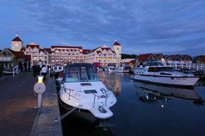фото отеля IFA Hotel Hafendorf Rheinsberg