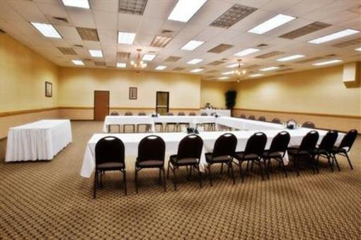 фото отеля Holiday Inn Ames Conference Center
