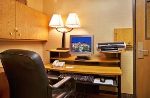 фото отеля Holiday Inn Ames Conference Center