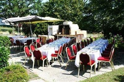 фото отеля Campanile Hotel Saumur