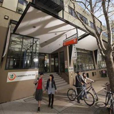 фото отеля Canberra City YHA