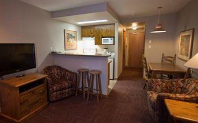 фото отеля Nancy Greene's Cahilty Lodge
