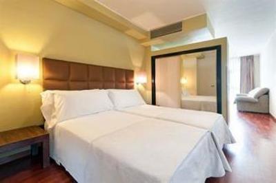 фото отеля Tryp Sofia Parquesol