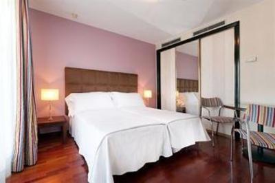 фото отеля Tryp Sofia Parquesol