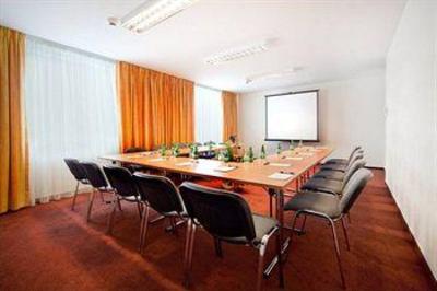 фото отеля Airport Hotel Okecie