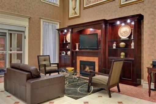 фото отеля Holiday Inn Express Whitby Oshawa